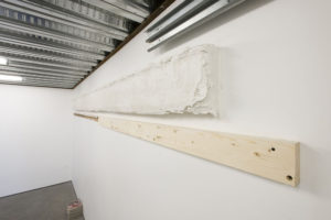 Jorge Satorre, Sometimes I use images in my work that might be embarrassing to me, my family or my dealers (cornice), 2019. Plaster, dimensions variable. Courtesy of the artist and Labor, Mexico