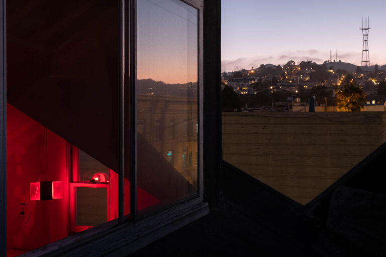 The House At Night/La Casita en la Nochecita